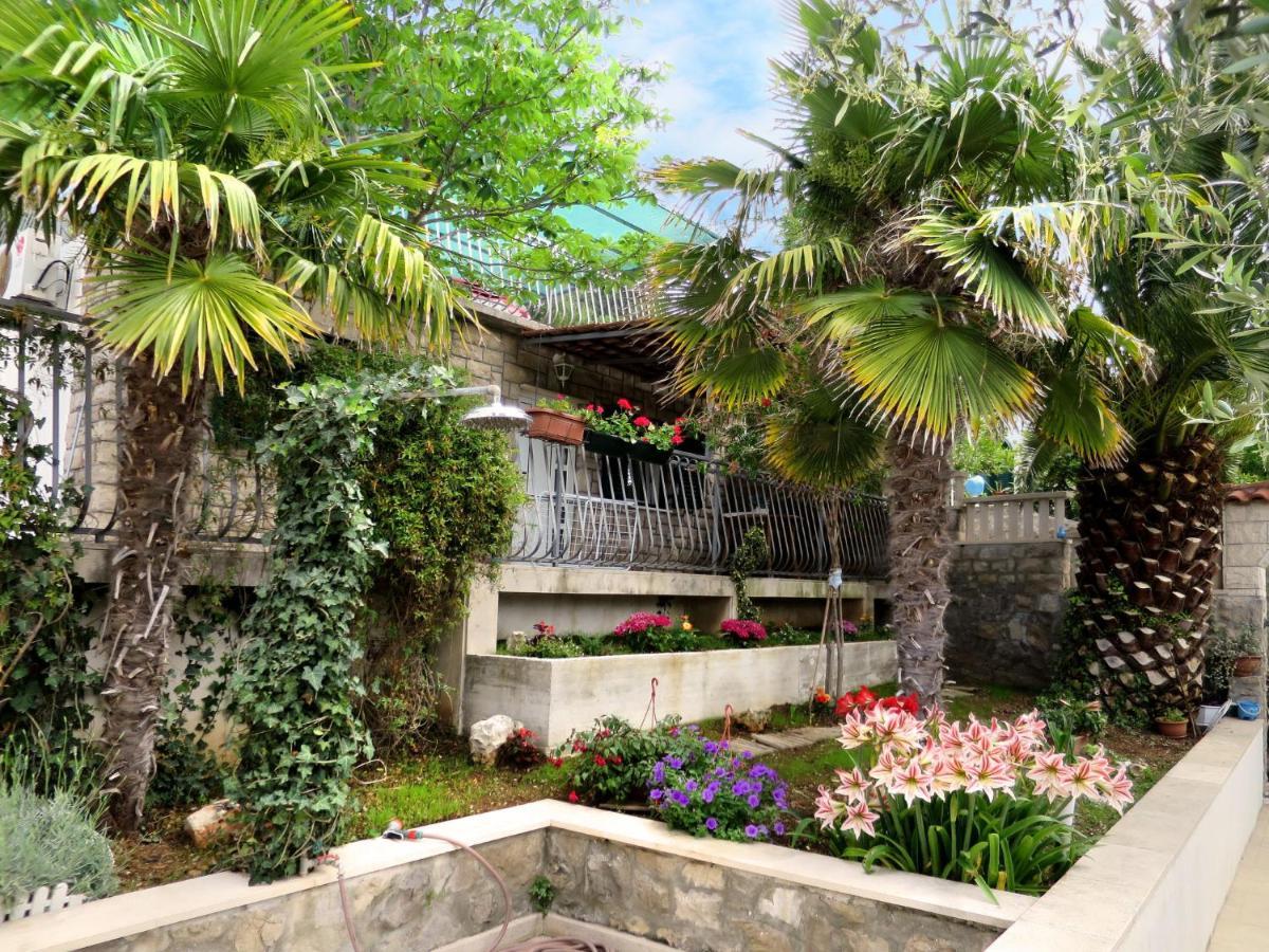 Holiday Home Garden Apartment - Brc650 By Interhome Sumartin Exterior foto