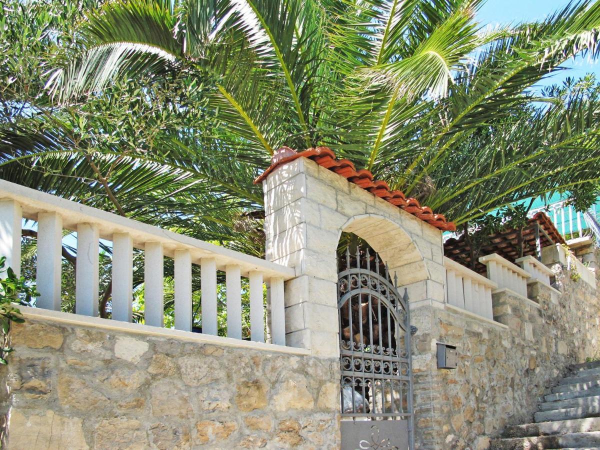 Holiday Home Garden Apartment - Brc650 By Interhome Sumartin Exterior foto